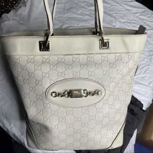 Gucci Leather Shoulder Bag